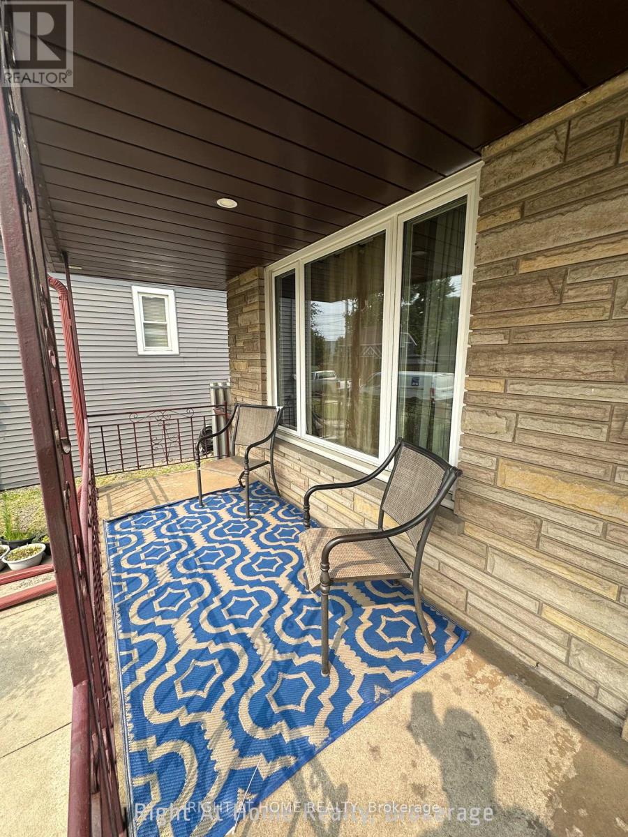 816 Dunn Avenue N, Hamilton, Ontario  L8H 6N2 - Photo 2 - X13580154