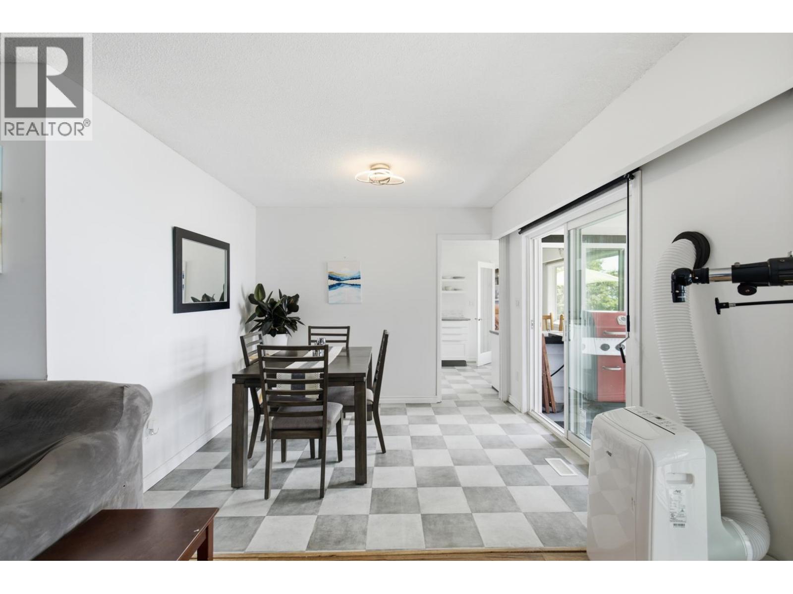 5223 Sunshine Coast Highway, Sechelt, British Columbia V7Z 0C4 - Photo 8 - R3147685