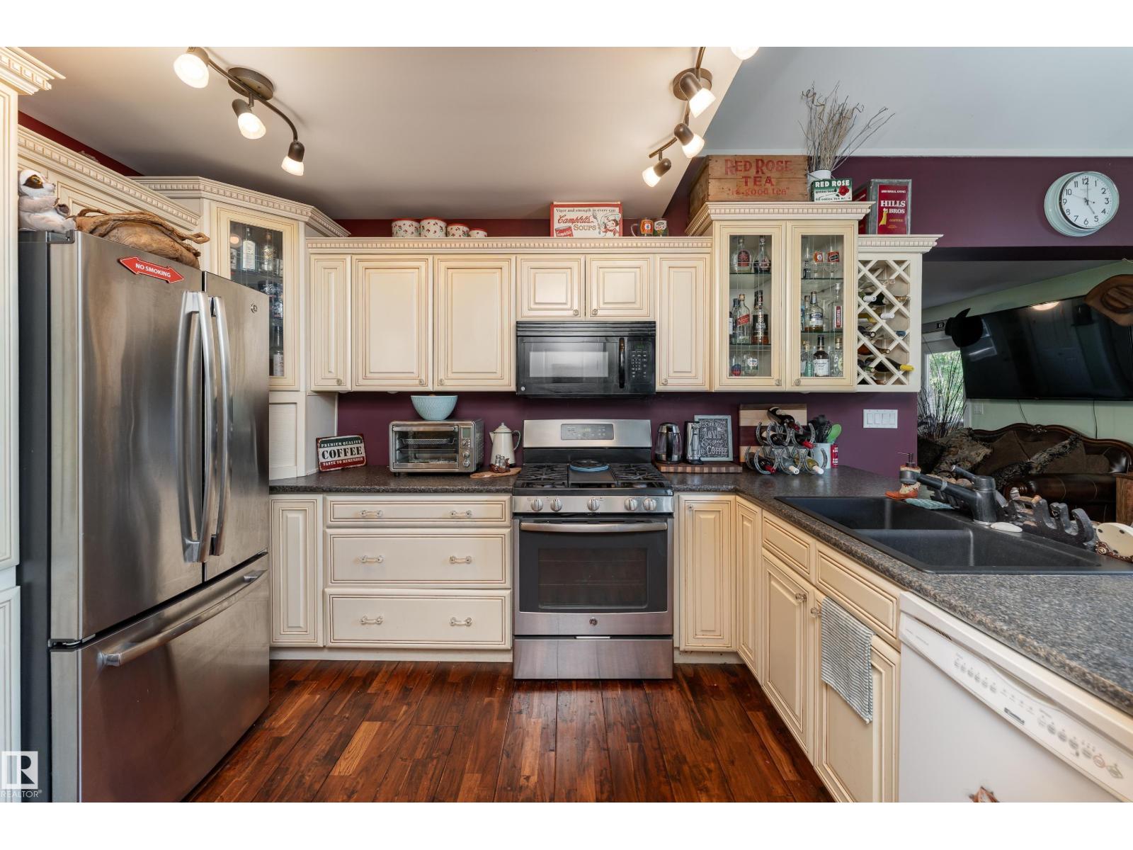 130 Lakeshore Dr, Rural Lac Ste. Anne County, Alberta  T0E 1V0 - Photo 6 - E4499655