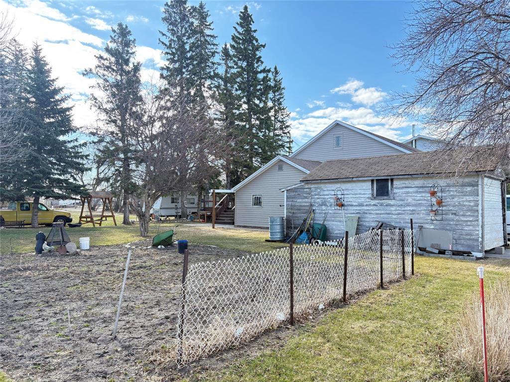 29 1st Street SW, Hamiota, Manitoba  R0M 0T0 - Photo 3 - 202610238