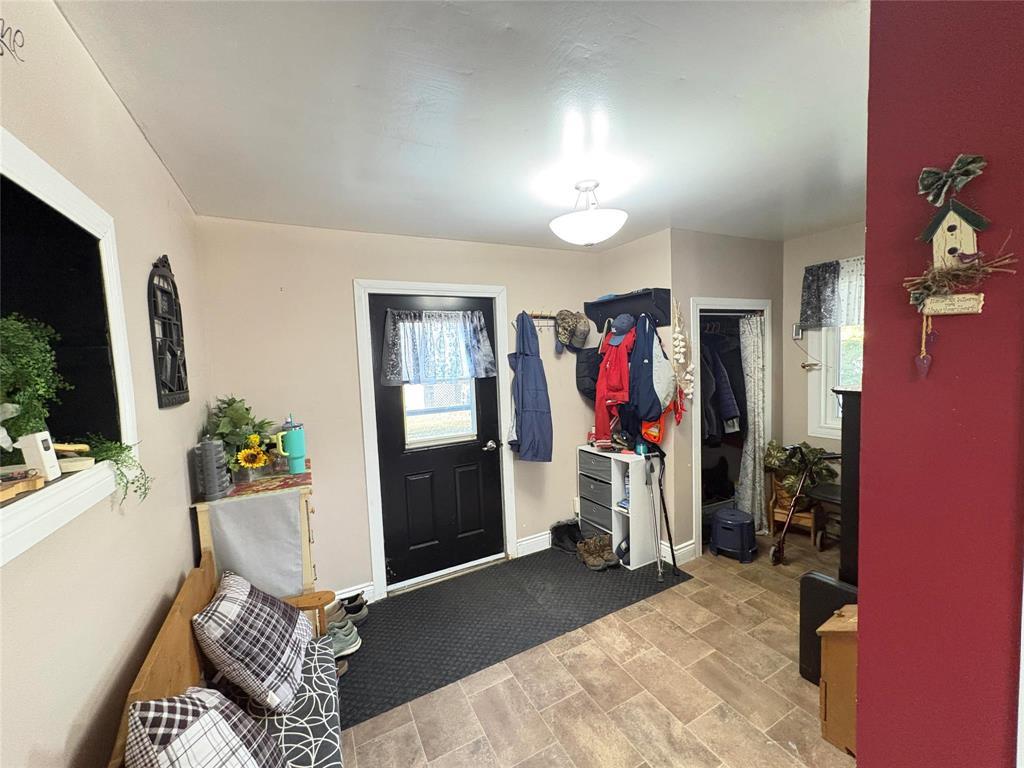 29 1st Street SW, Hamiota, Manitoba  R0M 0T0 - Photo 7 - 202610238