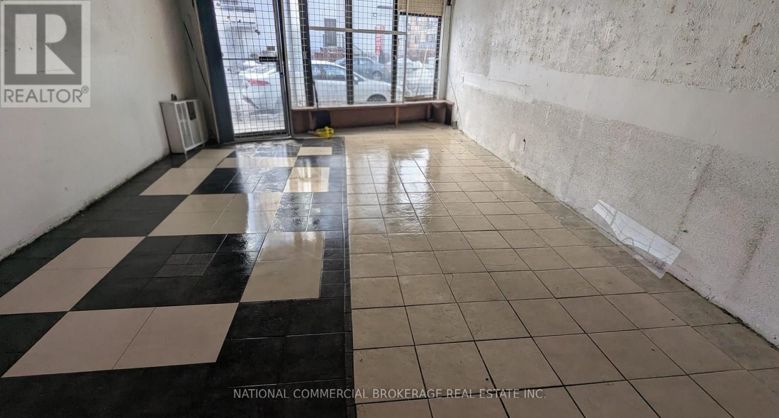 2185 Weston Road, Toronto, Ontario M9N 1X9 - Photo 2 - W13580258