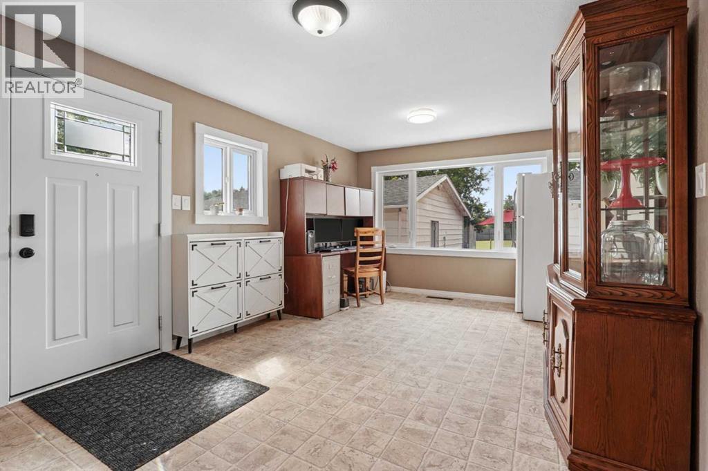 154 West 2 Avenue, Magrath, Alberta  T0K 1J0 - Photo 13 - A2328311