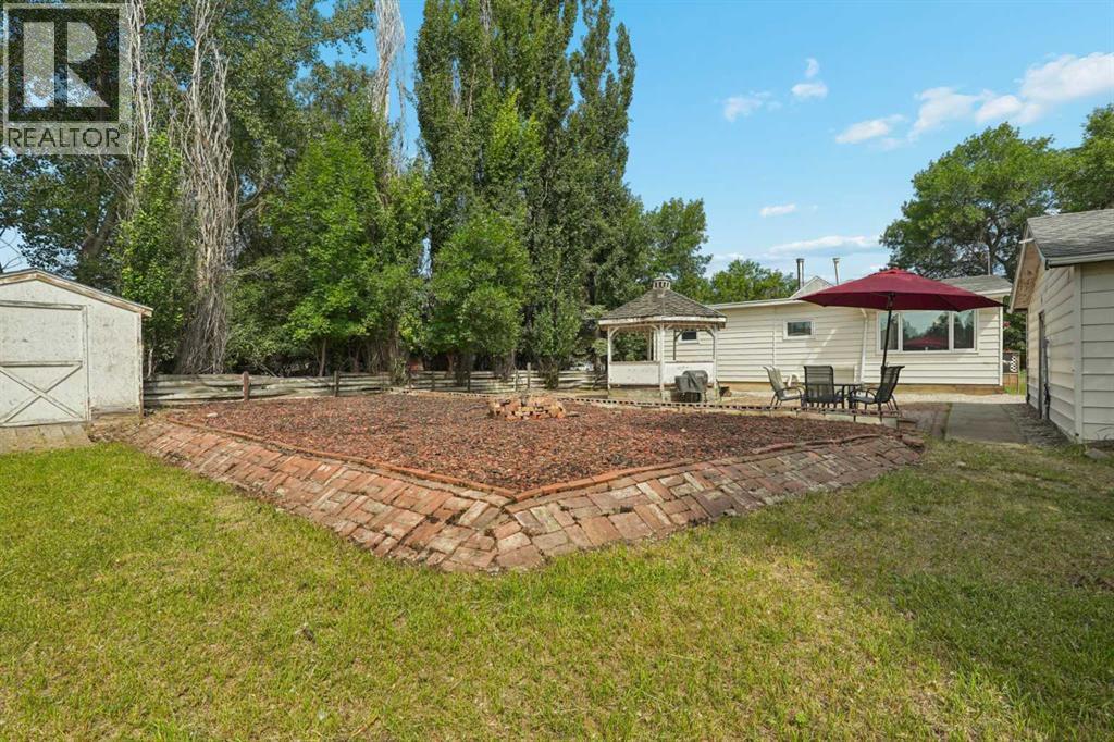 154 West 2 Avenue, Magrath, Alberta  T0K 1J0 - Photo 8 - A2328311