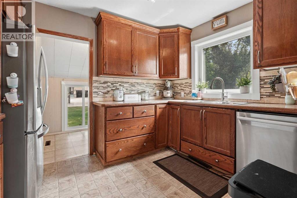 154 West 2 Avenue, Magrath, Alberta  T0K 1J0 - Photo 19 - A2328311