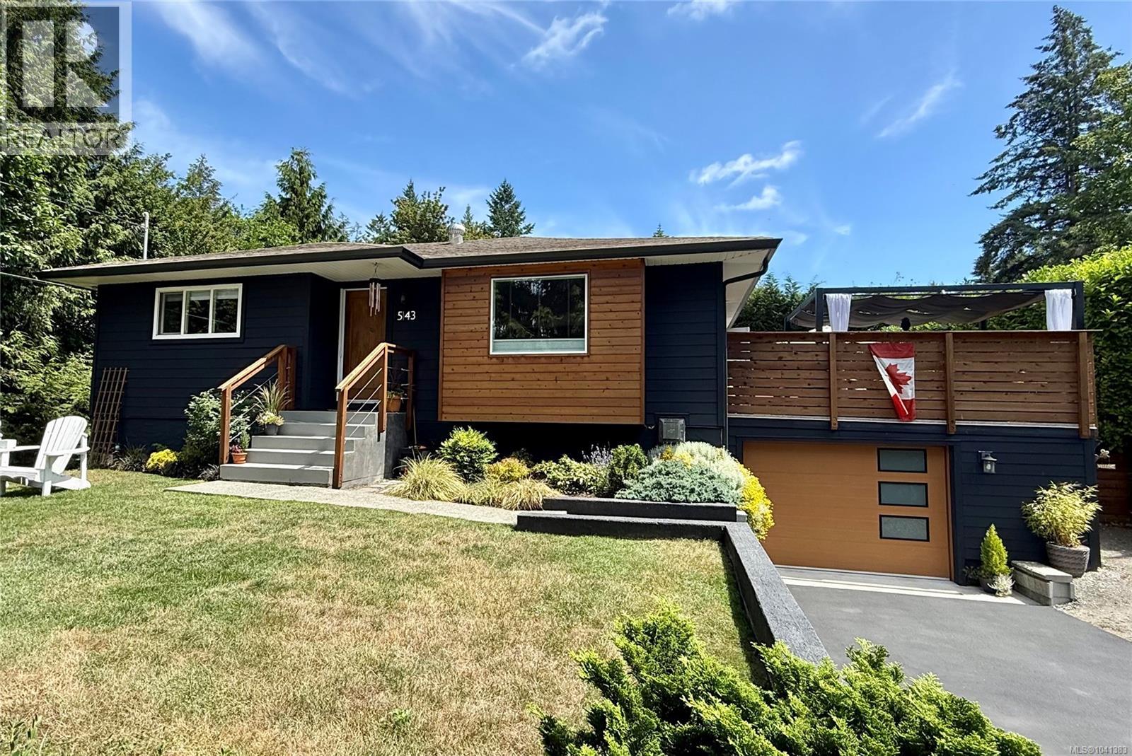 5143 Santa Clara Ave, Saanich, British Columbia V8Y 1W5 - Photo 2 - 1041383