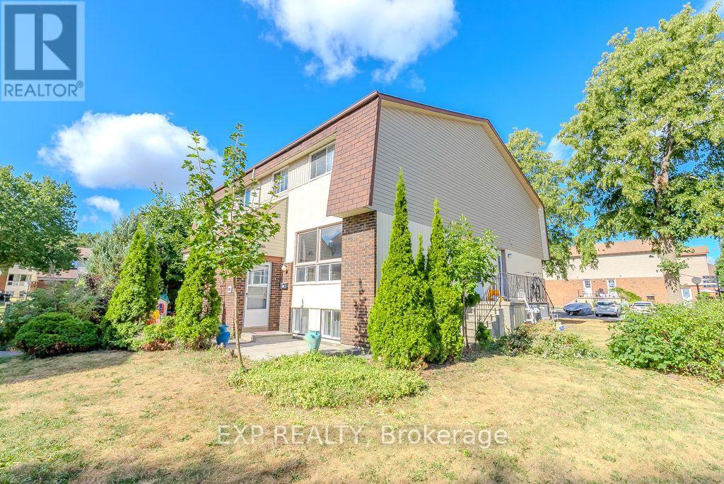 37 FORESTER CRESCENT, Ottawa, Ontario