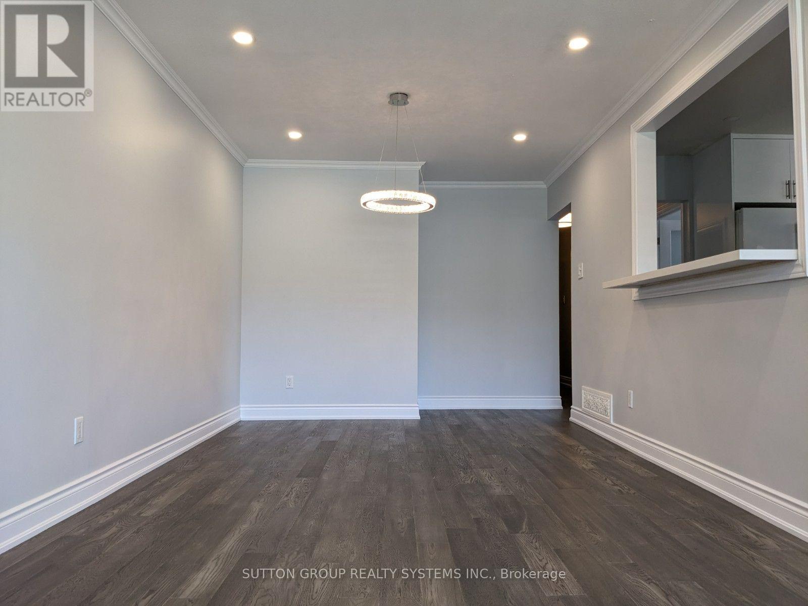 297 Balmoral Drive, Brampton, Ontario  L6T 1V5 - Photo 6 - W13580366