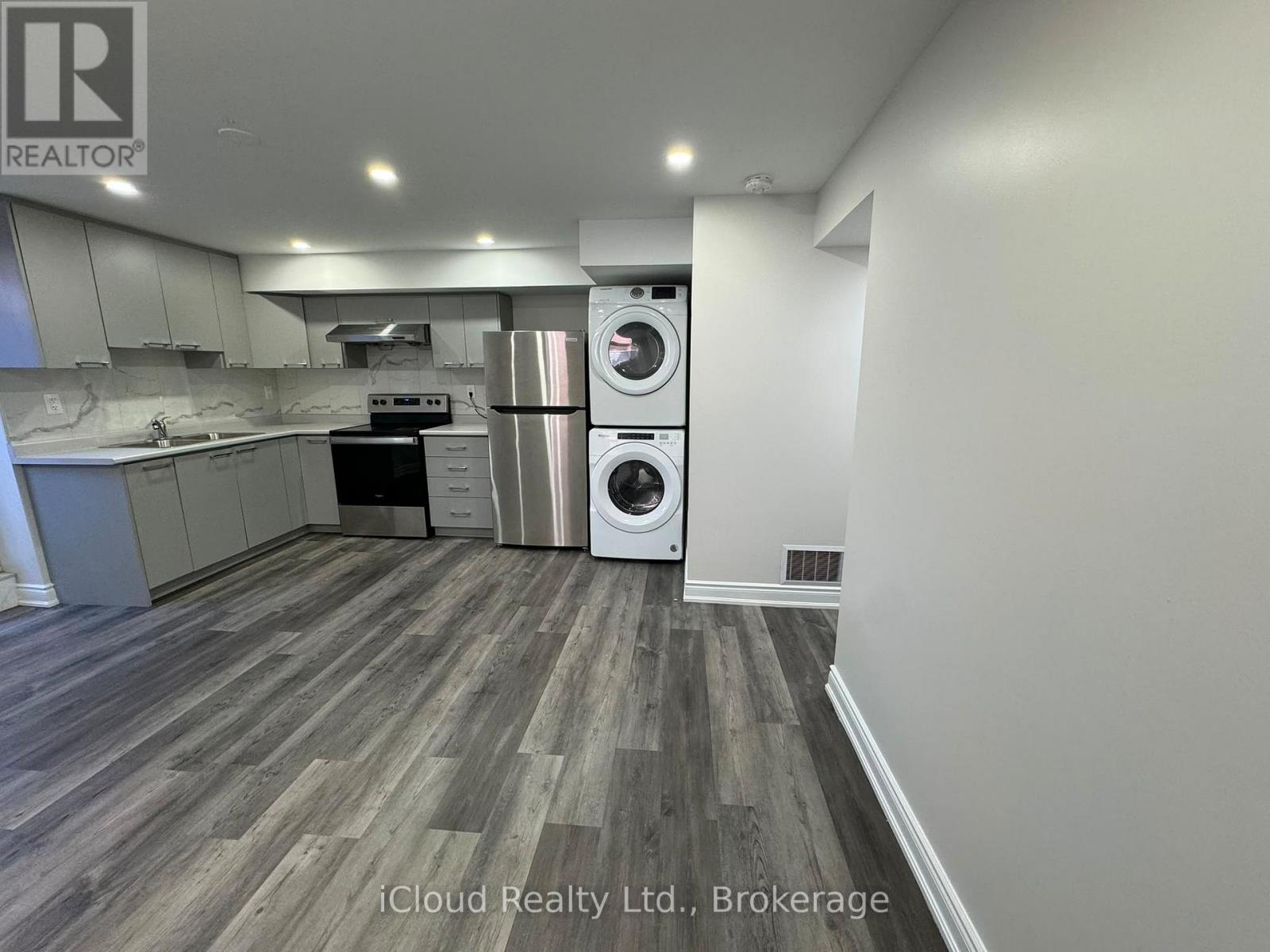 35 VELVET GRASS LANE, Brampton, Ontario