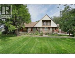 1024 Cassils Road W, Brooks, Alberta