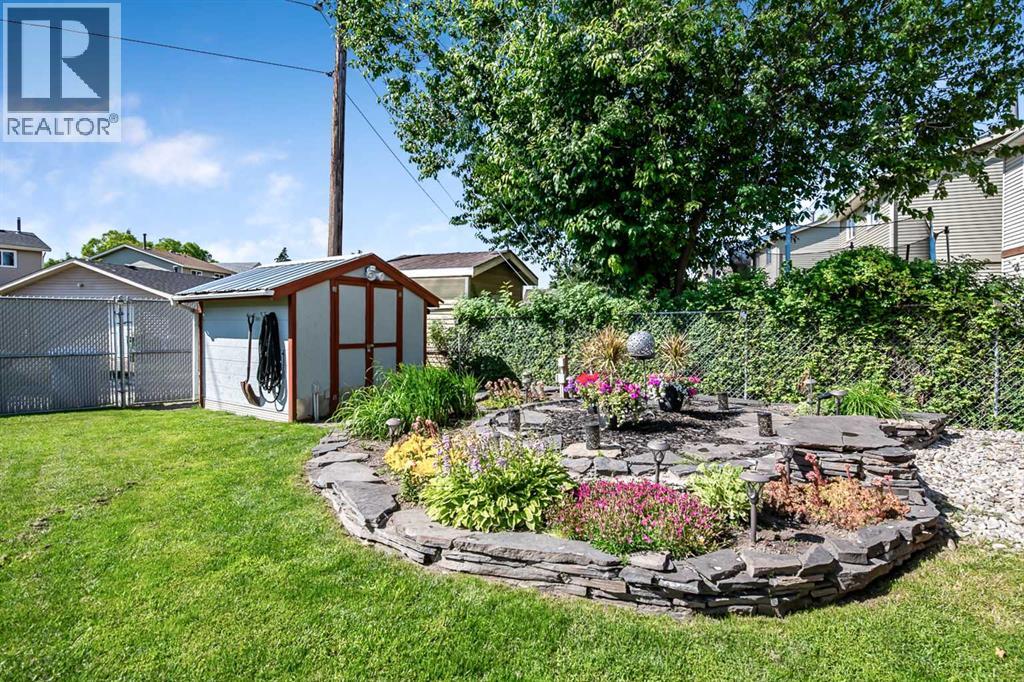 37 Erin Woods Place SE, Calgary, Alberta T2B 2W5 - Photo 32 - A2329364