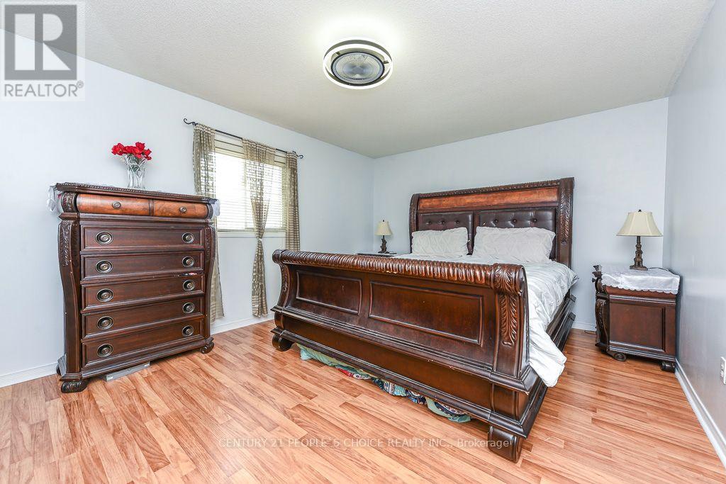 6 Sunny Glen Crescent, Brampton, Ontario L7A 1N5 - Photo 34 - W13576322