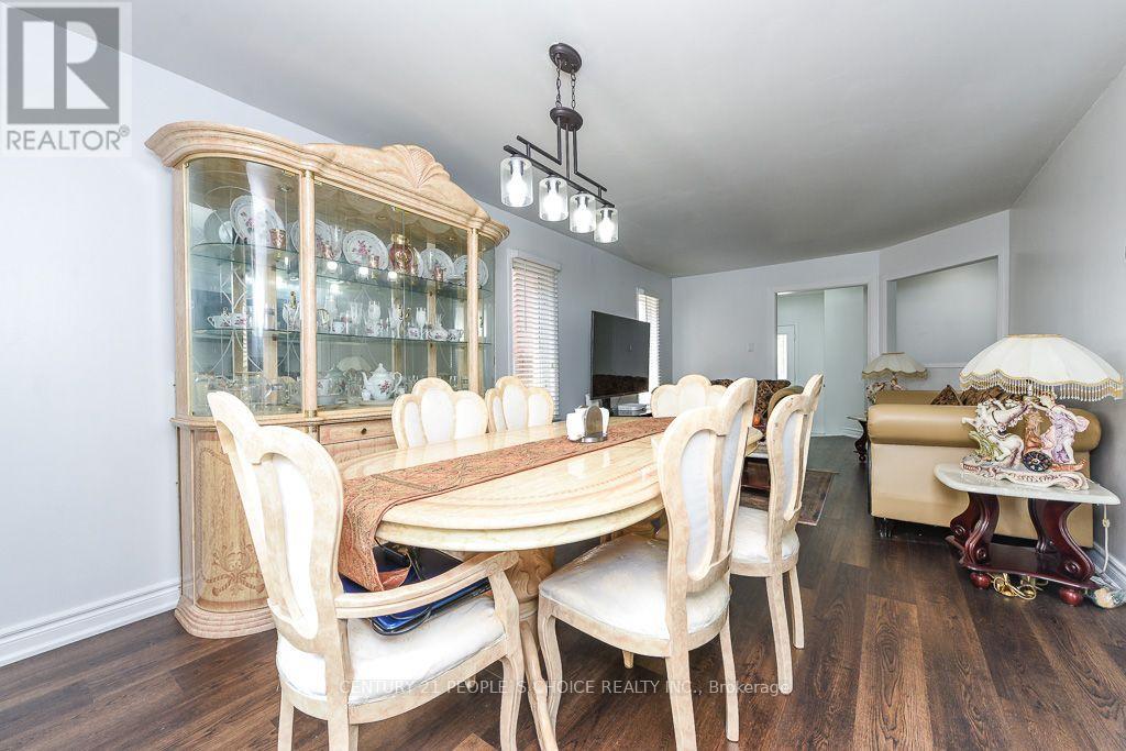 6 Sunny Glen Crescent, Brampton, Ontario L7A 1N5 - Photo 12 - W13576322
