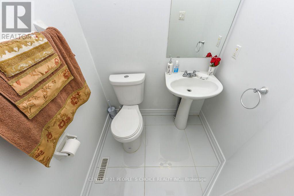 6 Sunny Glen Crescent, Brampton, Ontario L7A 1N5 - Photo 7 - W13576322