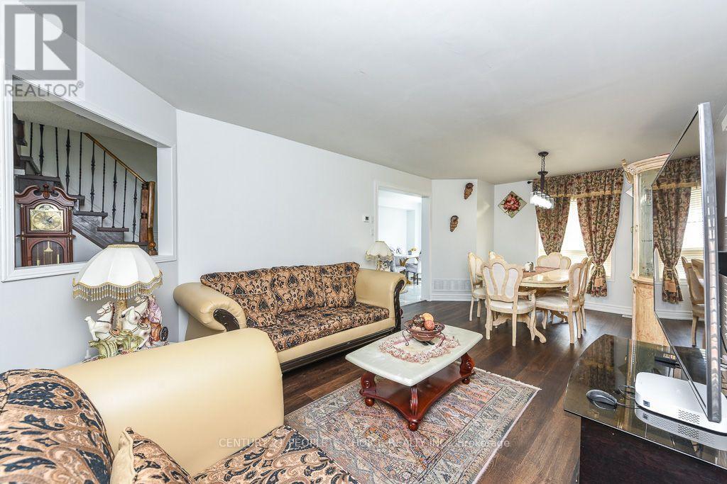 6 Sunny Glen Crescent, Brampton, Ontario L7A 1N5 - Photo 8 - W13576322