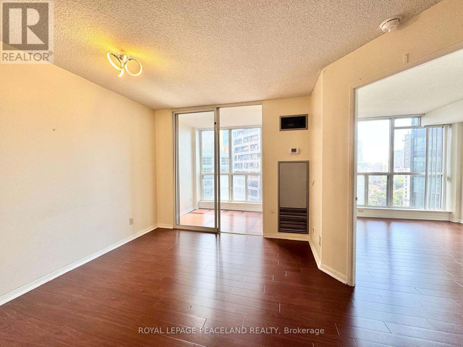 1709 - 24 Wellesley Street W, Toronto, Ontario  M4Y 2X6 - Photo 8 - C13580438