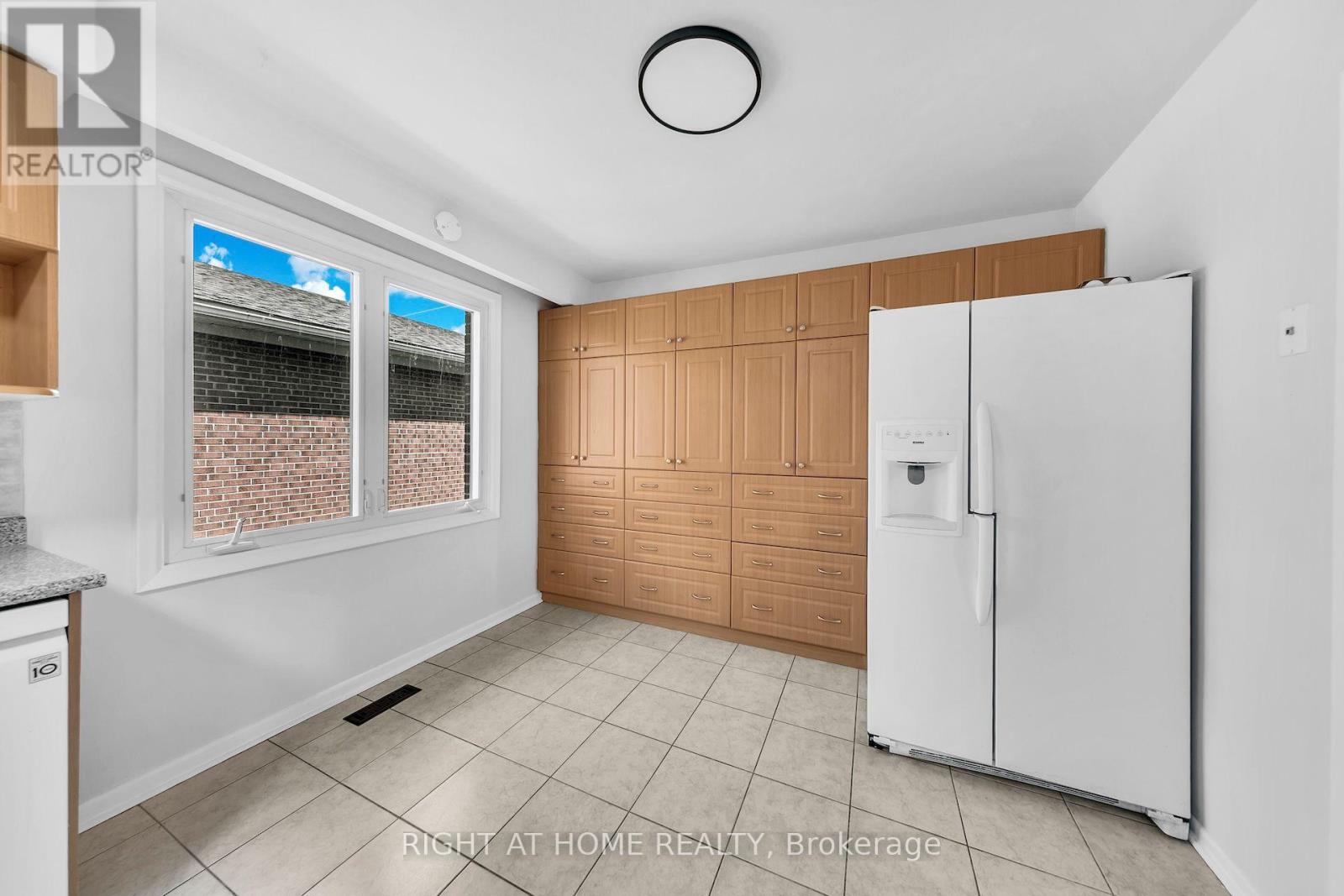 88 Peckham Avenue, Toronto, Ontario M2R 2V5 - Photo 10 - C13580442