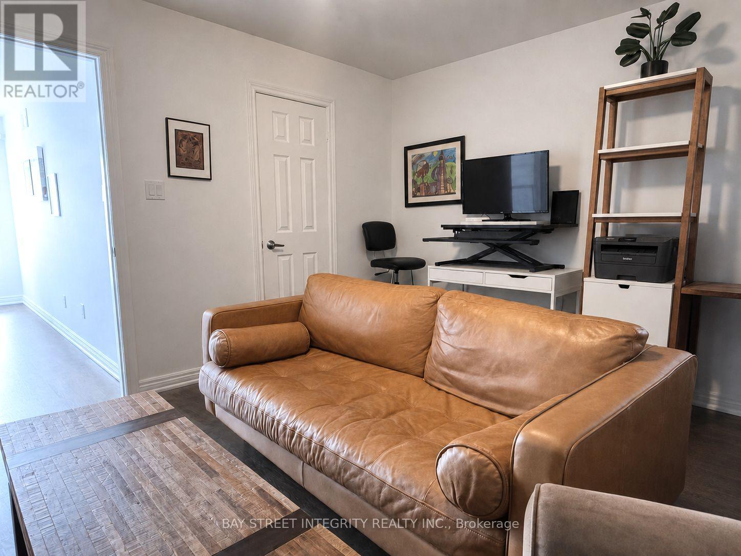 Upper 162 Claremont Street, Toronto, Ontario M6J 2M8 - Photo 15 - C13580446