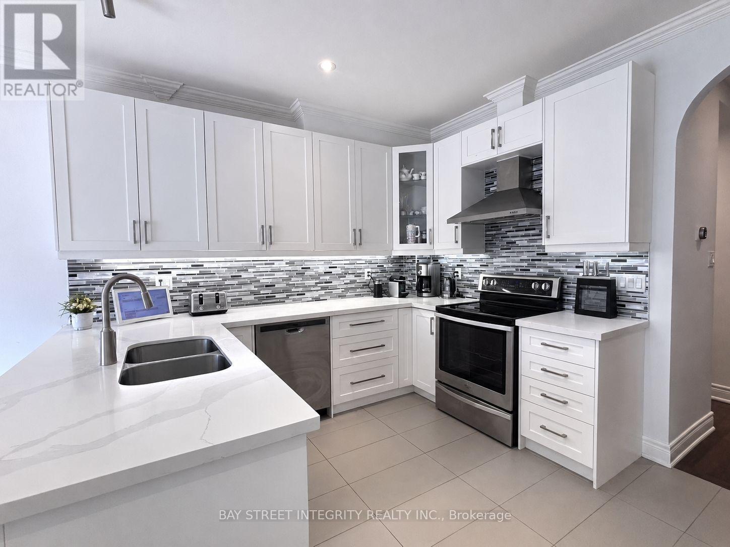 Upper 162 Claremont Street, Toronto, Ontario M6J 2M8 - Photo 9 - C13580446