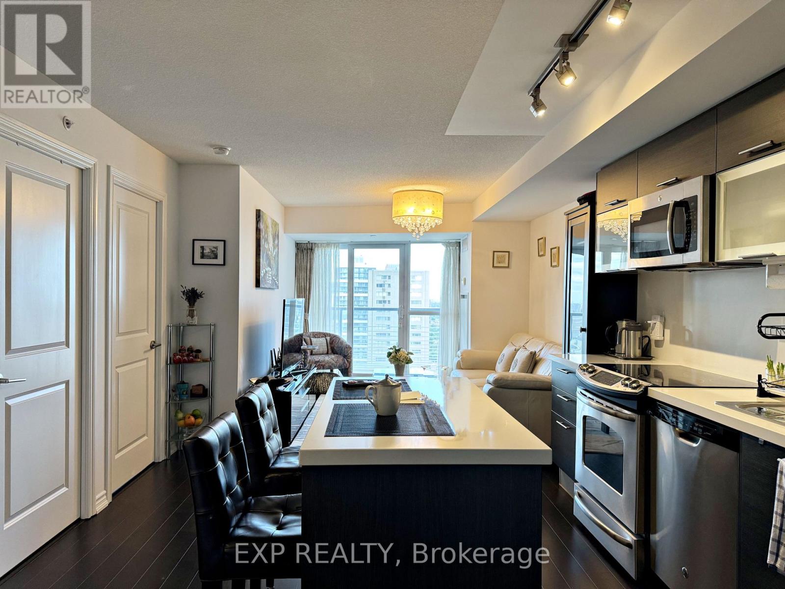 2705 - 386 Yonge Street, Toronto, Ontario  M5B 0A5 - Photo 2 - C13580462