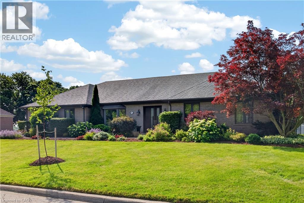 90 Oaklands Park Court, Burlington, Ontario  L7T 4G9 - Photo 43 - 40844379