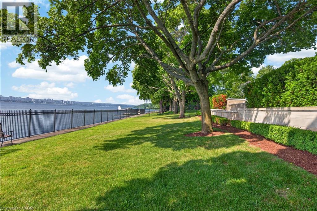 90 Oaklands Park Court, Burlington, Ontario  L7T 4G9 - Photo 40 - 40844379