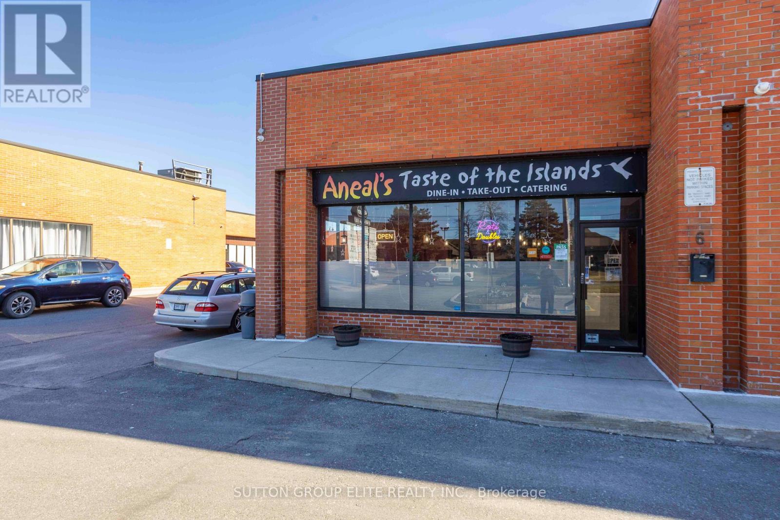 6 - 4801 STEELES AVENUE W, Toronto, Ontario