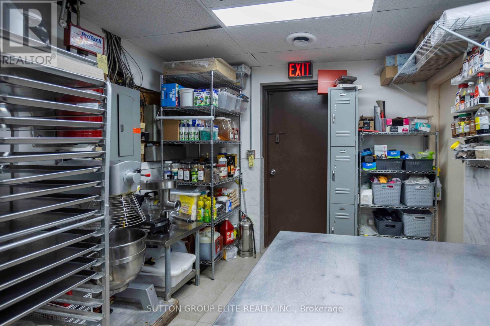 6 - 4801 Steeles Avenue W, Toronto, Ontario  M9L 2W1 - Photo 12 - W13580422
