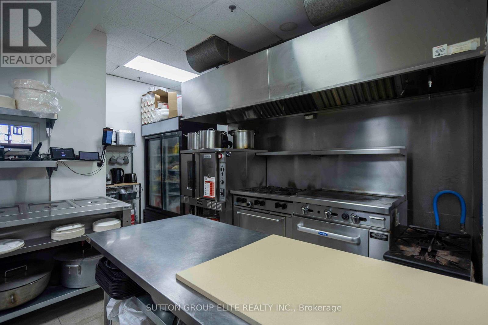 6 - 4801 Steeles Avenue W, Toronto, Ontario  M9L 2W1 - Photo 5 - W13580422