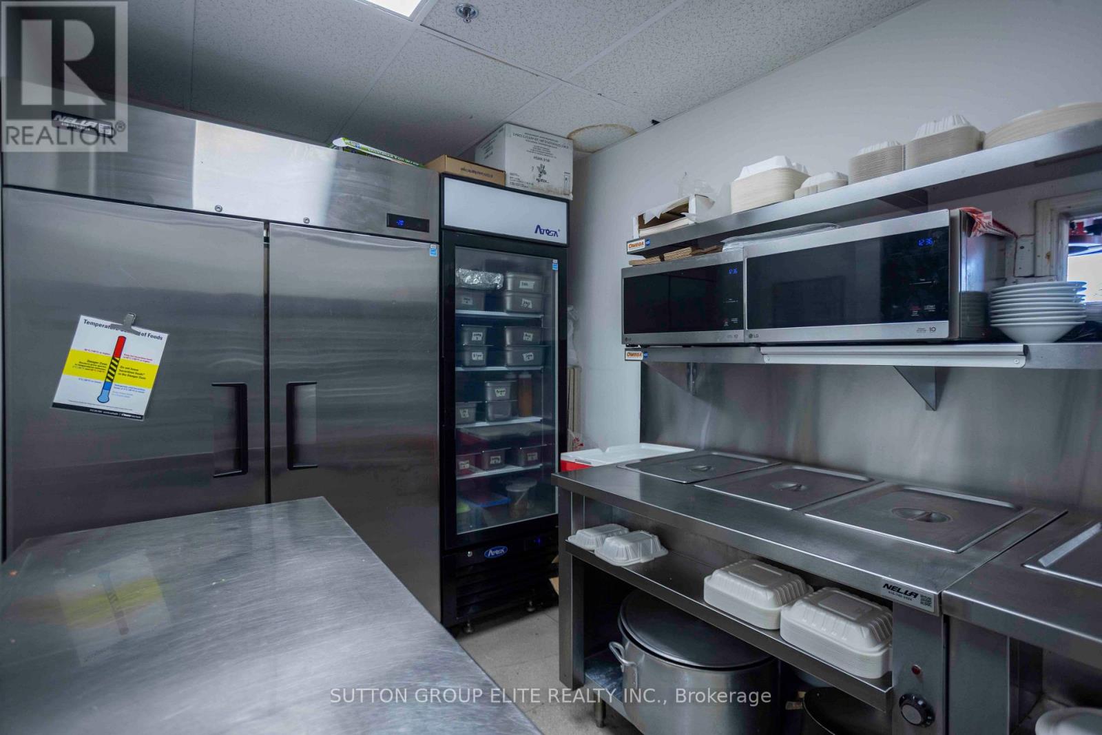 6 - 4801 Steeles Avenue W, Toronto, Ontario  M9L 2W1 - Photo 8 - W13580422