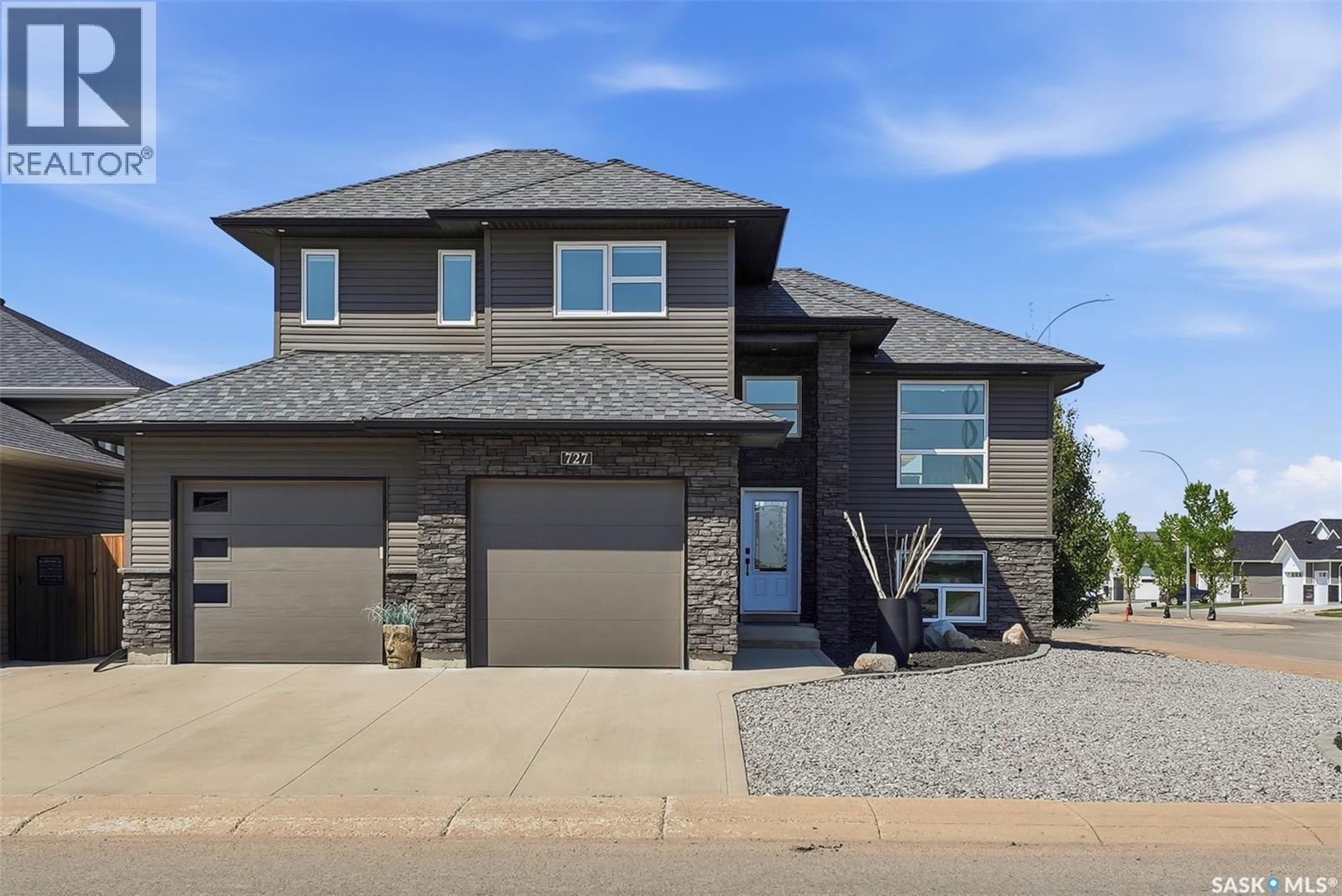 727 1st Avenue N, Warman, Saskatchewan  S0K 4S2 - Photo 1 - SK042992