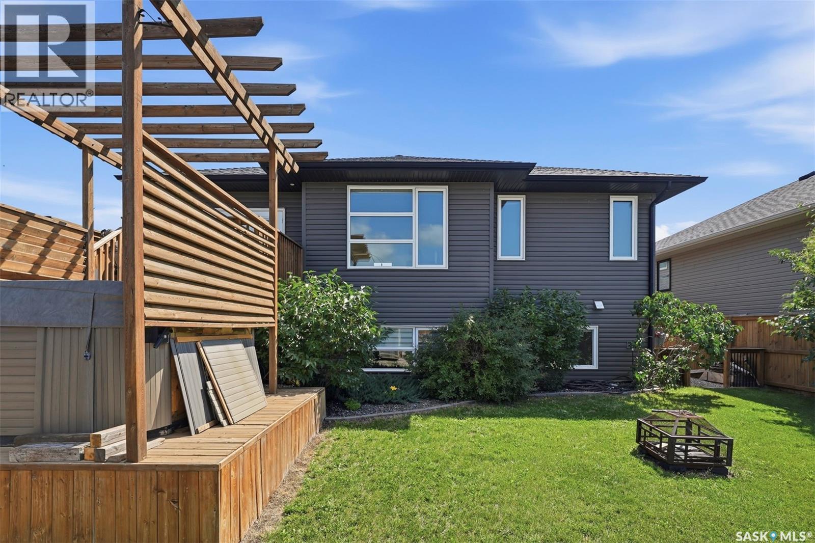 727 1st Avenue N, Warman, Saskatchewan  S0K 4S2 - Photo 43 - SK042992