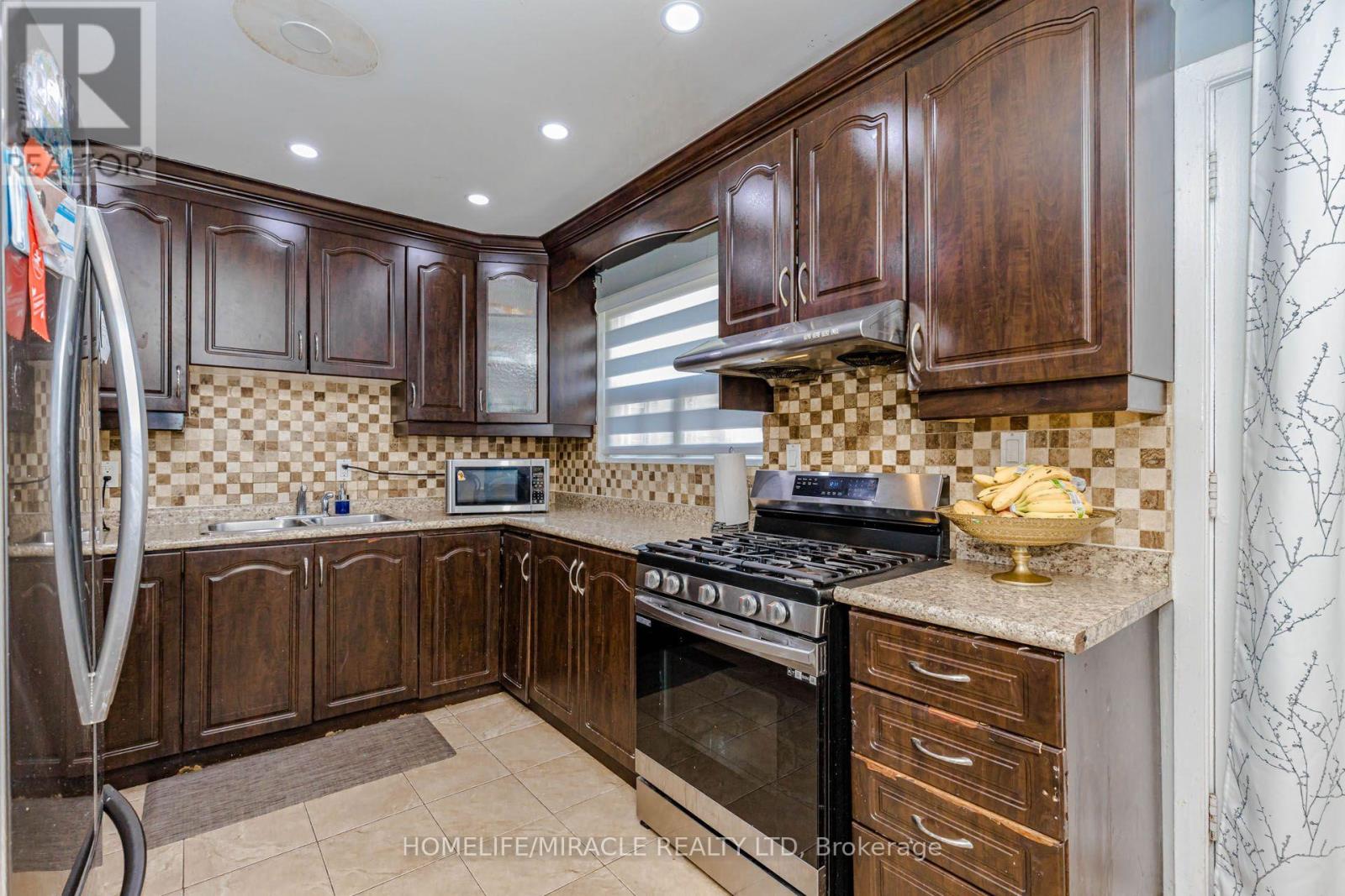29 - 1730 Albion Road, Toronto, Ontario M9V 1C1 - Photo 20 - W13554112