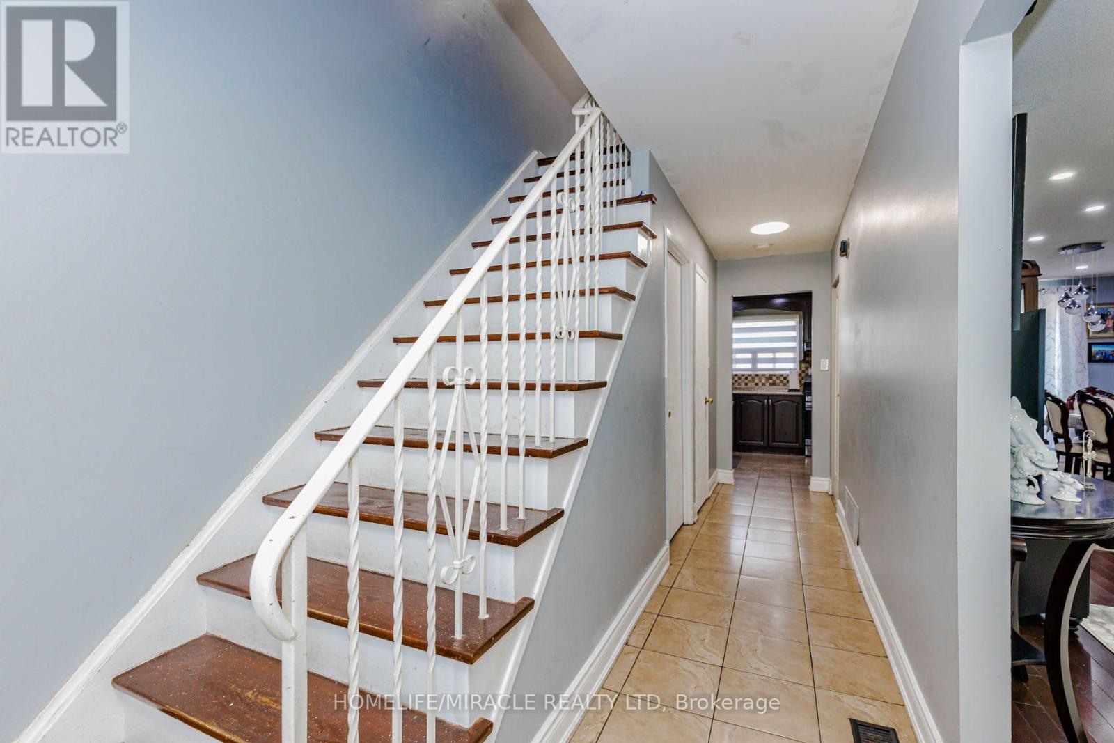 29 - 1730 Albion Road, Toronto, Ontario M9V 1C1 - Photo 8 - W13554112