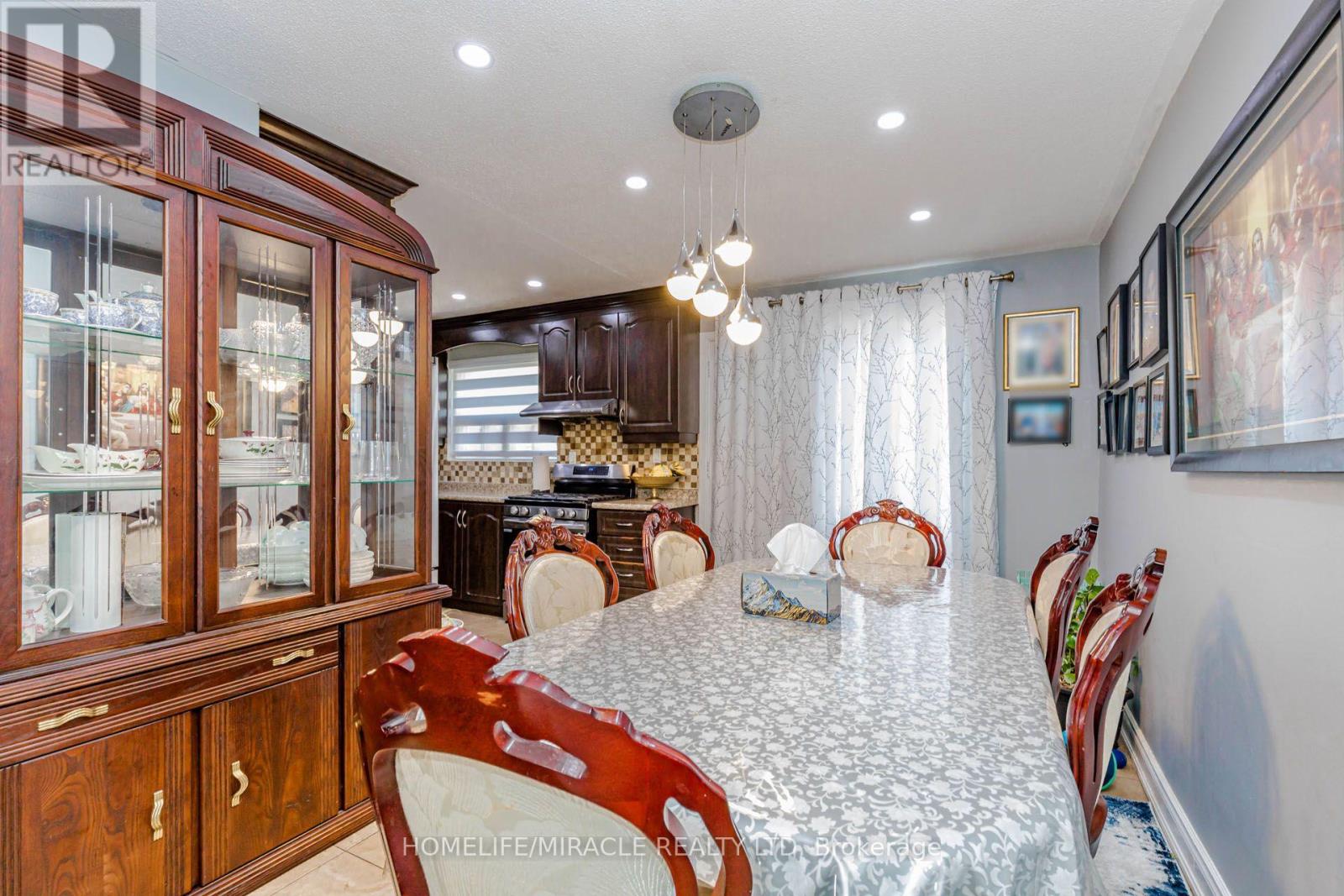 29 - 1730 Albion Road, Toronto, Ontario M9V 1C1 - Photo 16 - W13554112
