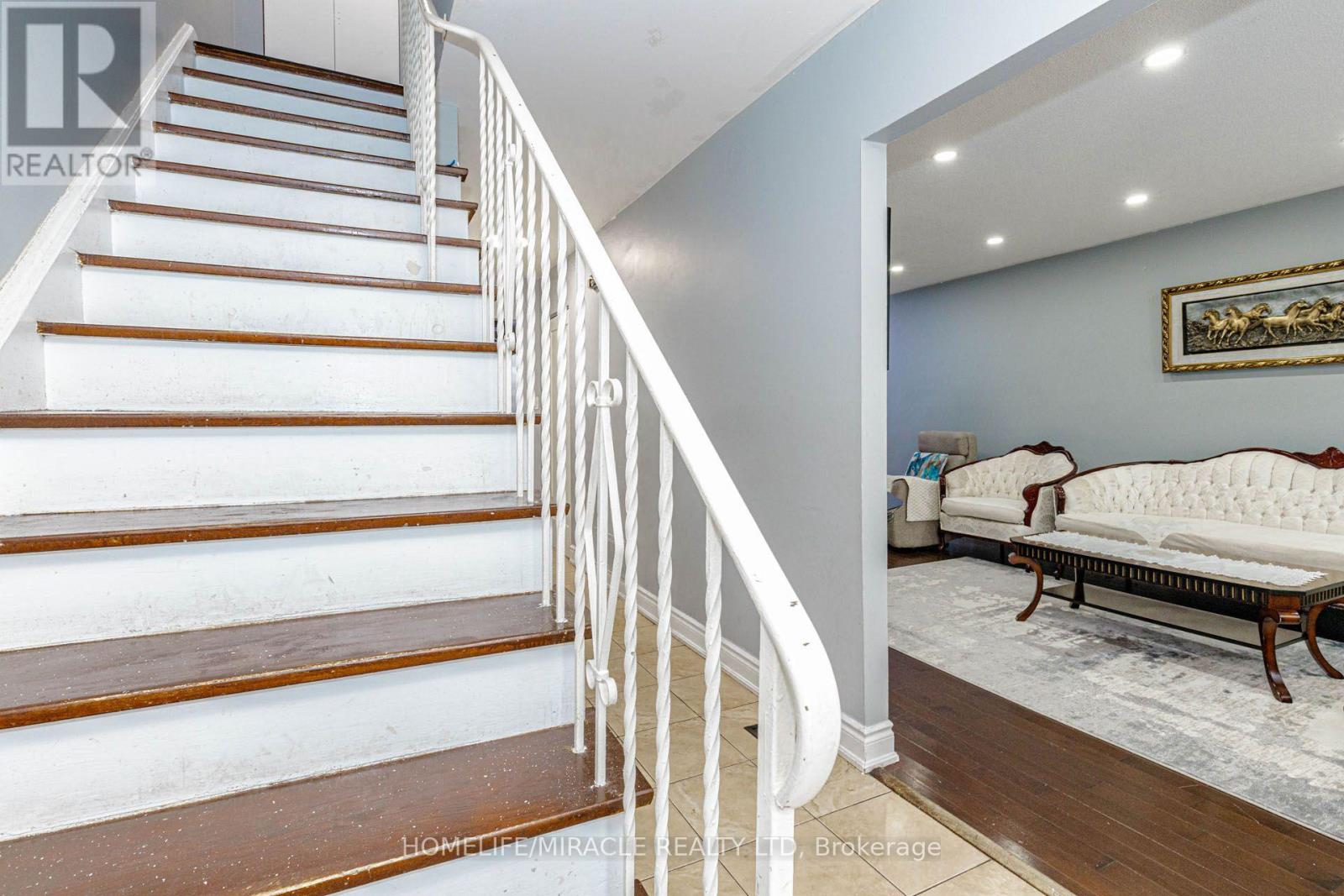 29 - 1730 Albion Road, Toronto, Ontario M9V 1C1 - Photo 26 - W13554112