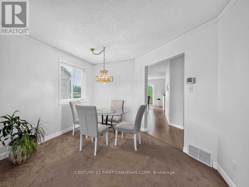257 Fennel Street, Blandford-Blenheim, Ontario  N0J 1S0 - Photo 3 - X13536524