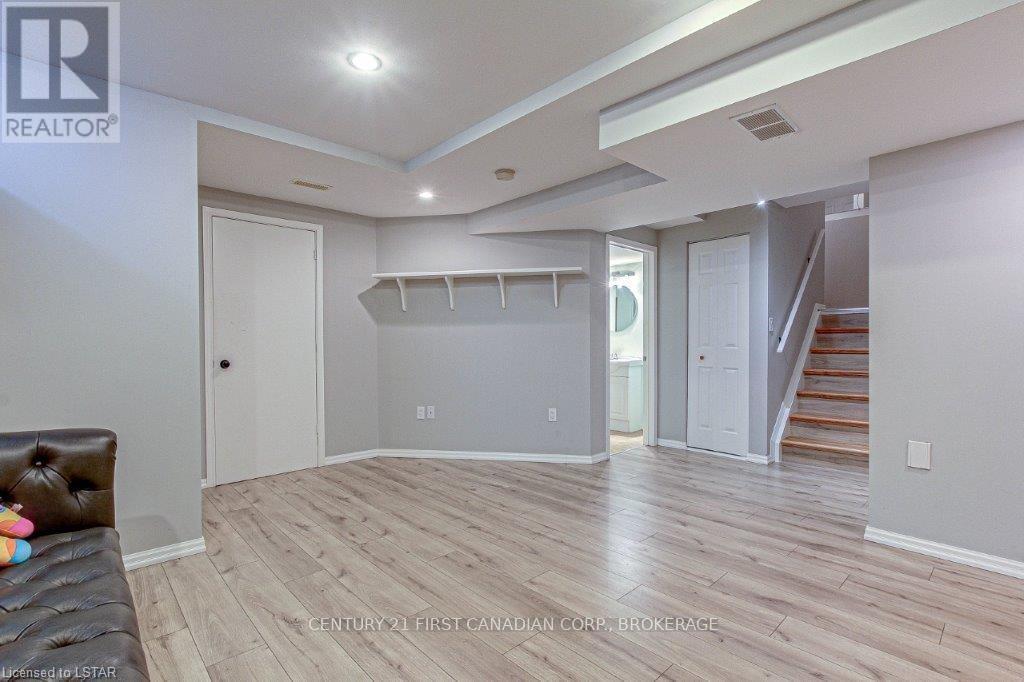 91 Meadowridge Road, London North, Ontario  N6H 5E6 - Photo 22 - X13580496