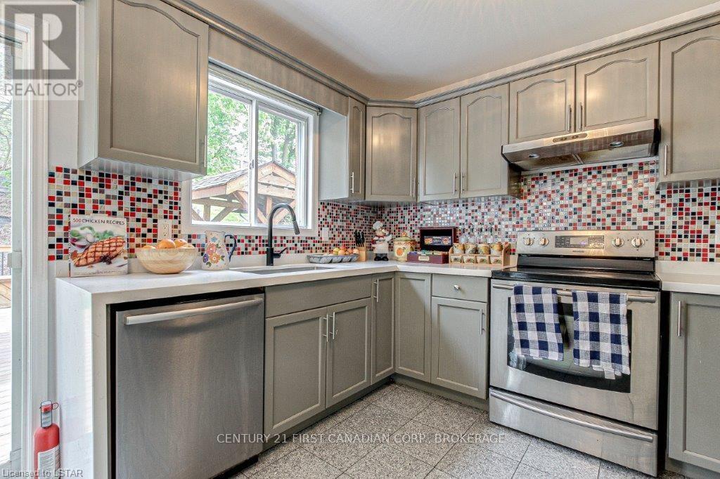 91 Meadowridge Road, London North, Ontario  N6H 5E6 - Photo 5 - X13580496