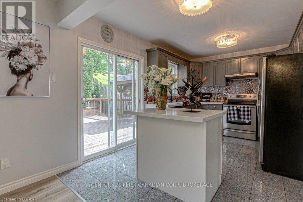 91 Meadowridge Road, London North, Ontario  N6H 5E6 - Photo 8 - X13580496