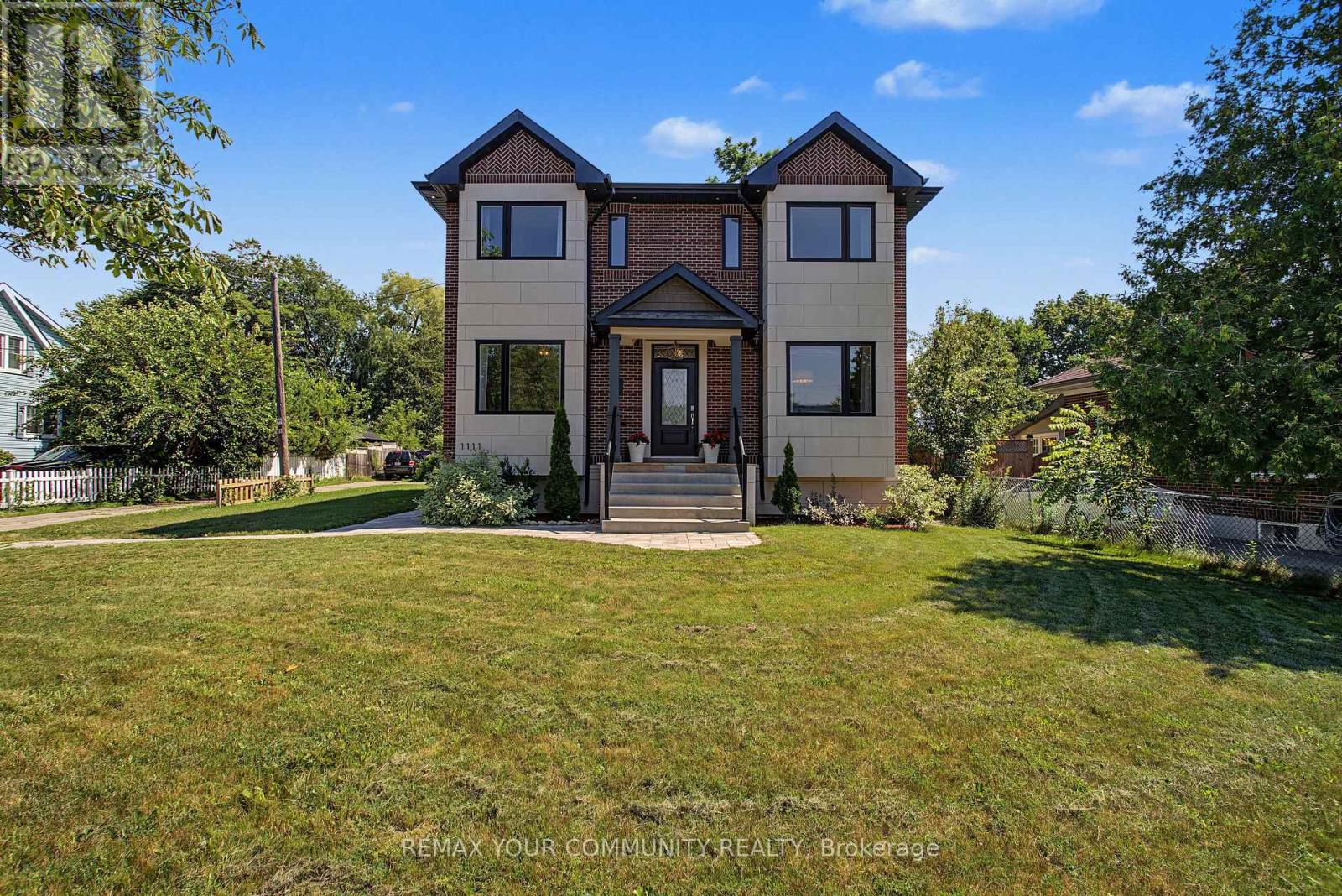 1111 KING STREET E, Oshawa, Ontario