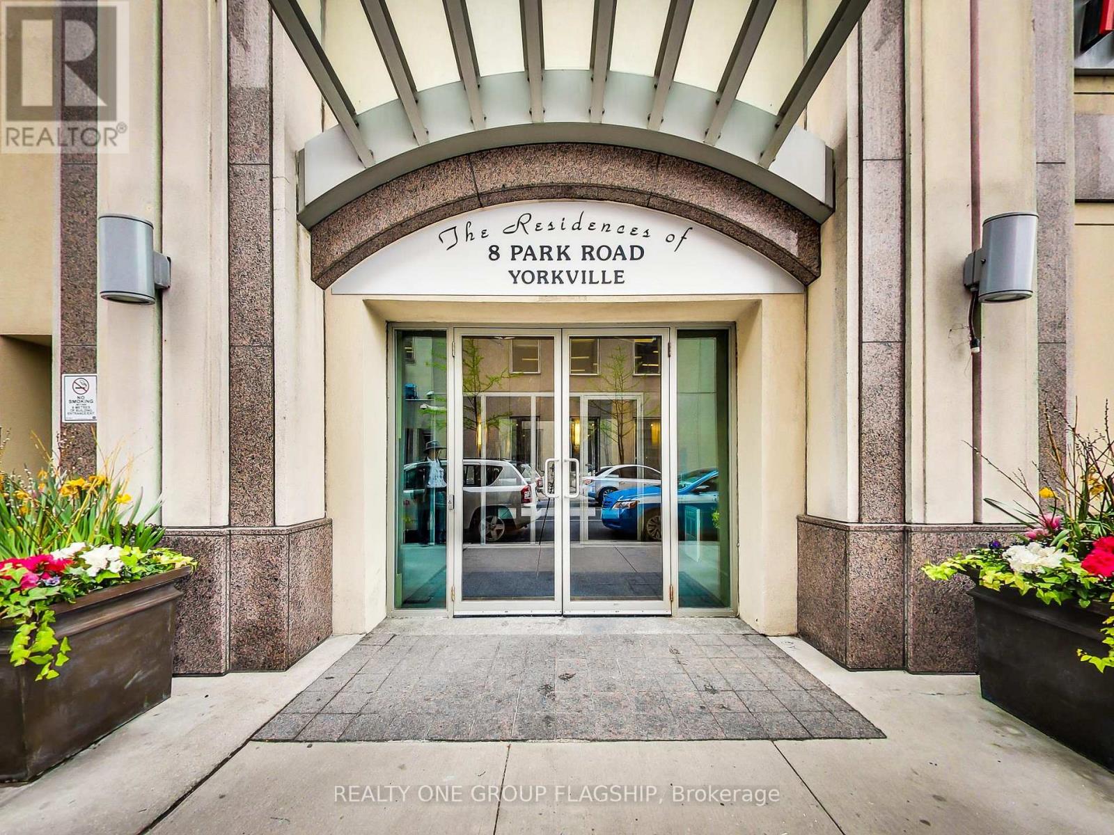 2013 - 8 Park Road, Toronto, Ontario  M4W 3S5 - Photo 2 - C13580544