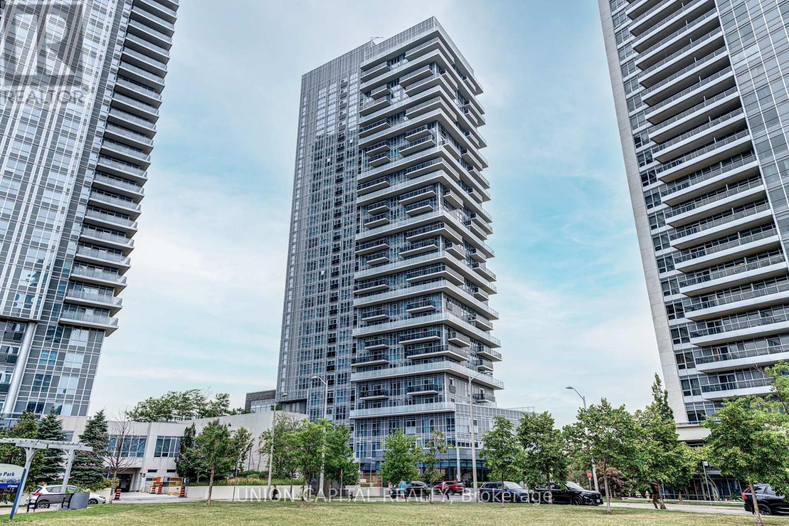 2010 - 225 Village Green Square, Toronto, Ontario  M1S 0K5 - Photo 2 - E13580464