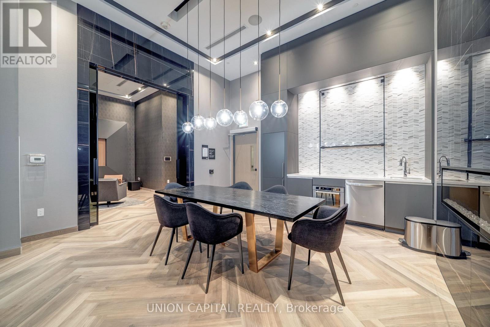 2010 - 225 Village Green Square, Toronto, Ontario  M1S 0K5 - Photo 24 - E13580464