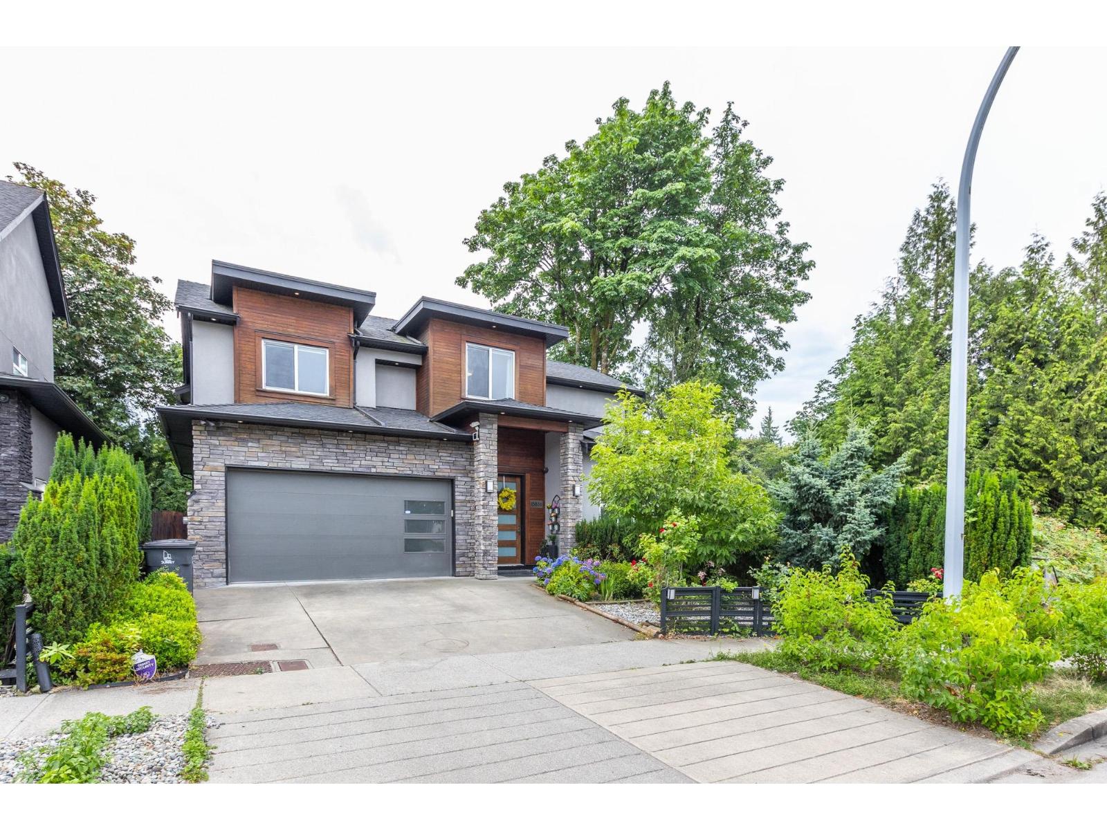15836 105a Avenue, Surrey, British Columbia V4N 3J4 - Photo 2 - R3145466