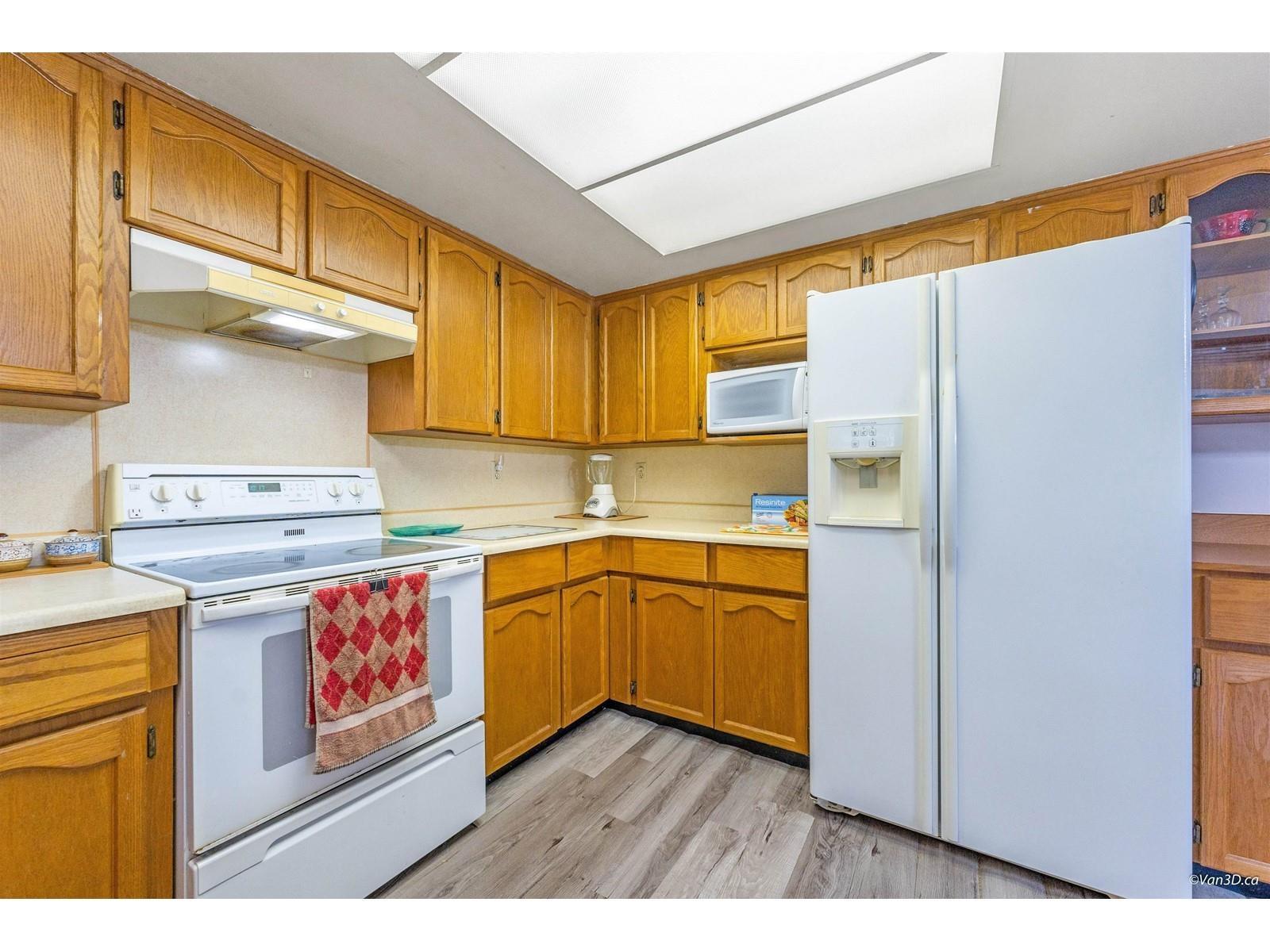 15740 99 Avenue, Surrey, British Columbia V4N 2A2 - Photo 3 - R3144772
