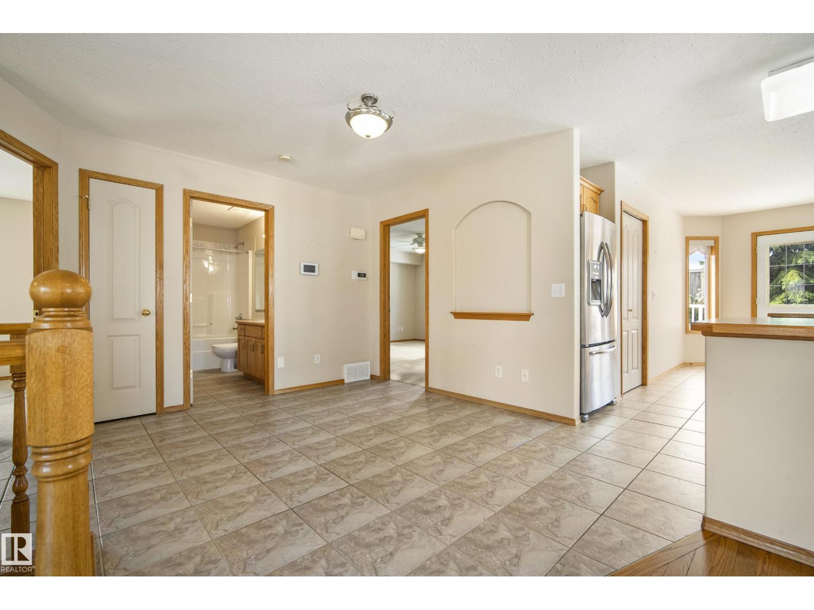 11 Hagen Co, Spruce Grove, Alberta  T7X 2W1 - Photo 4 - E4499663