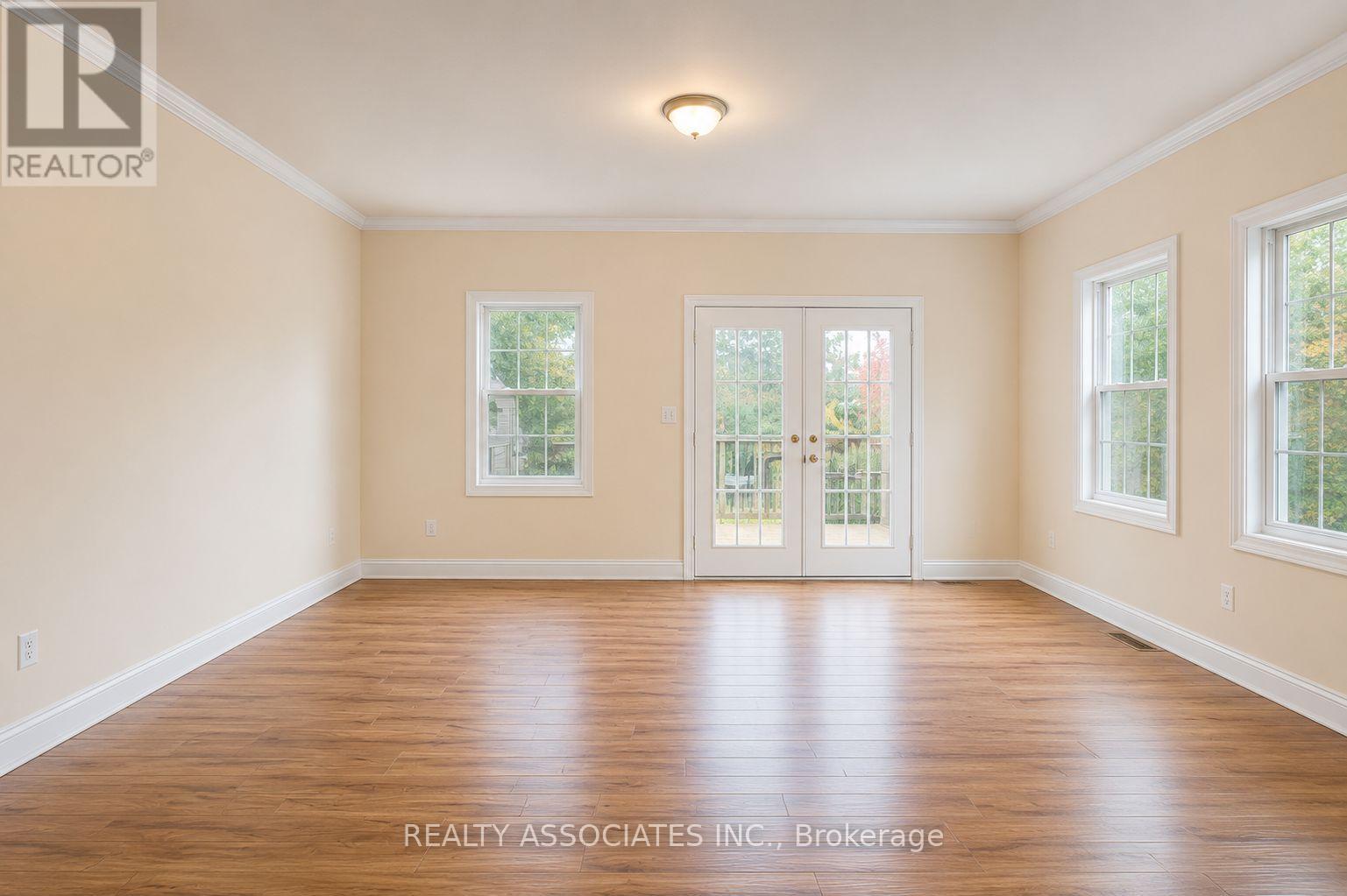 374 Irene Drive, Georgina, Ontario L4P 3B2 - Photo 4 - N13579972