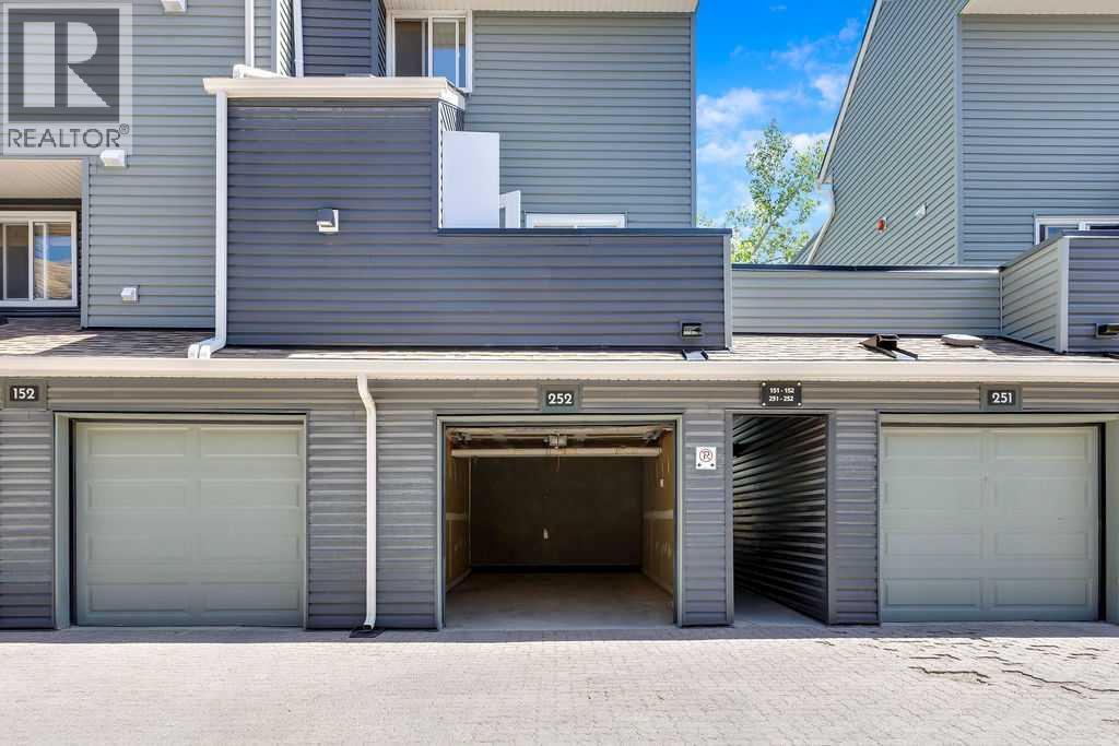 252, 66 Glamis Green SW, calgary, Alberta