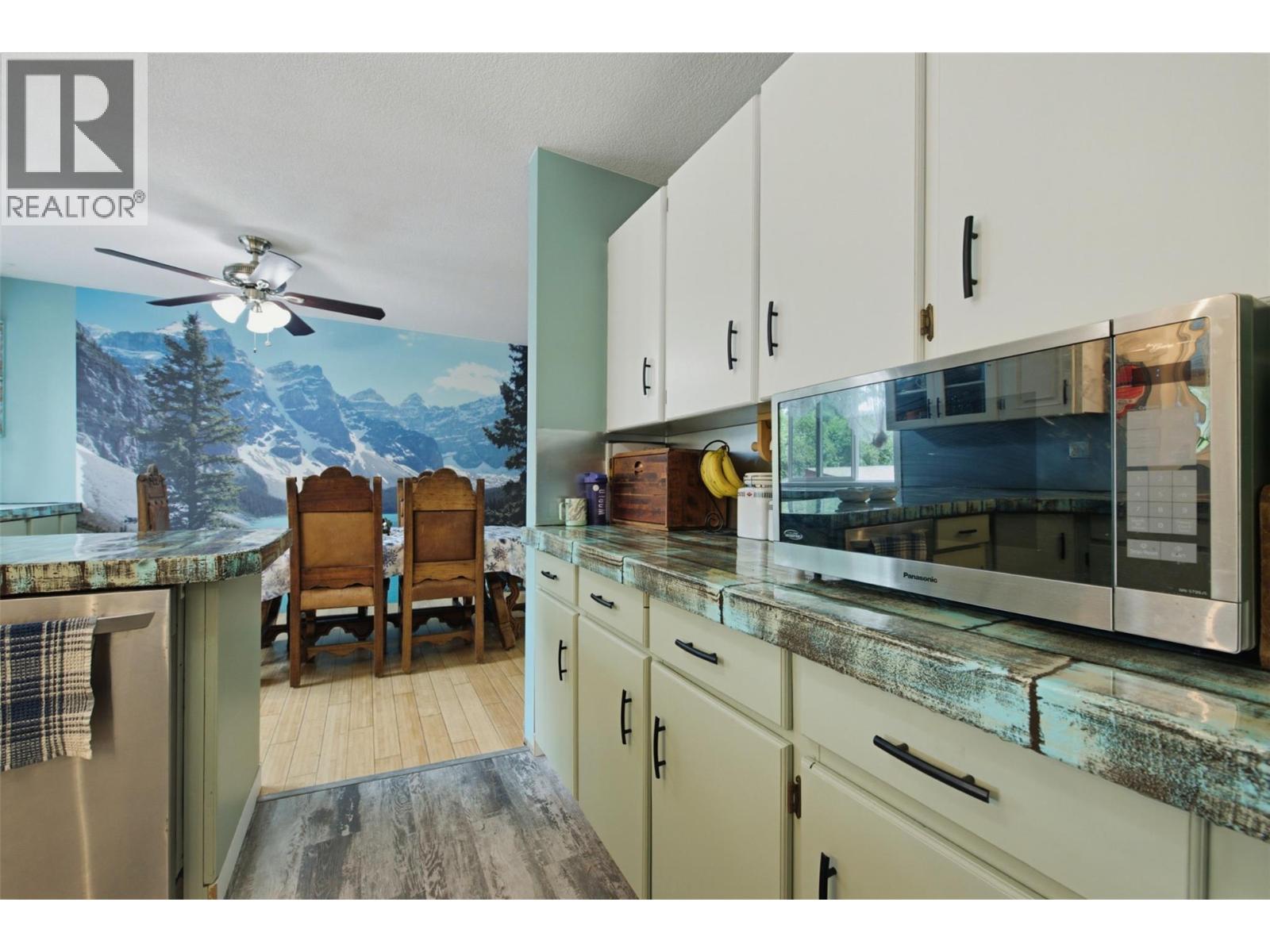 5830 6 Highway, Lavington, British Columbia V1B 3E1 - Photo 21 - 10393505